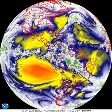 latest image of Eastern N. America water vapor